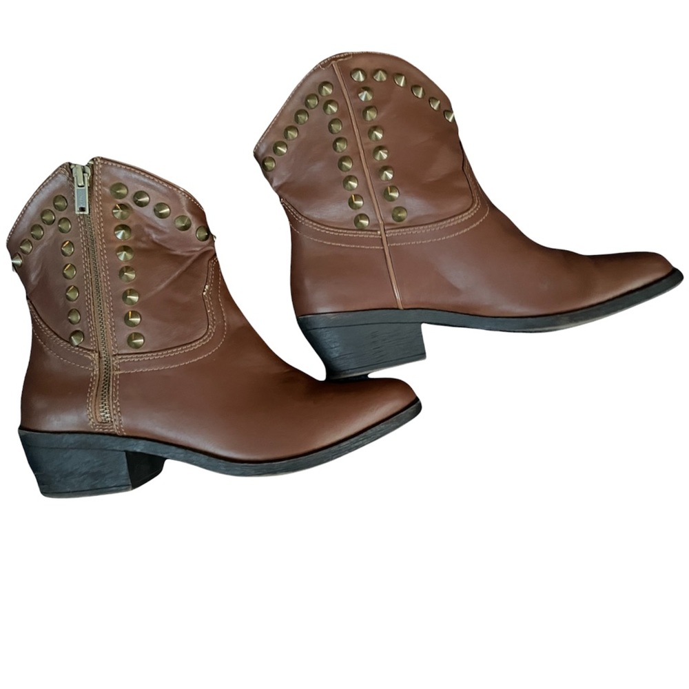 Rock & Republic studded boots